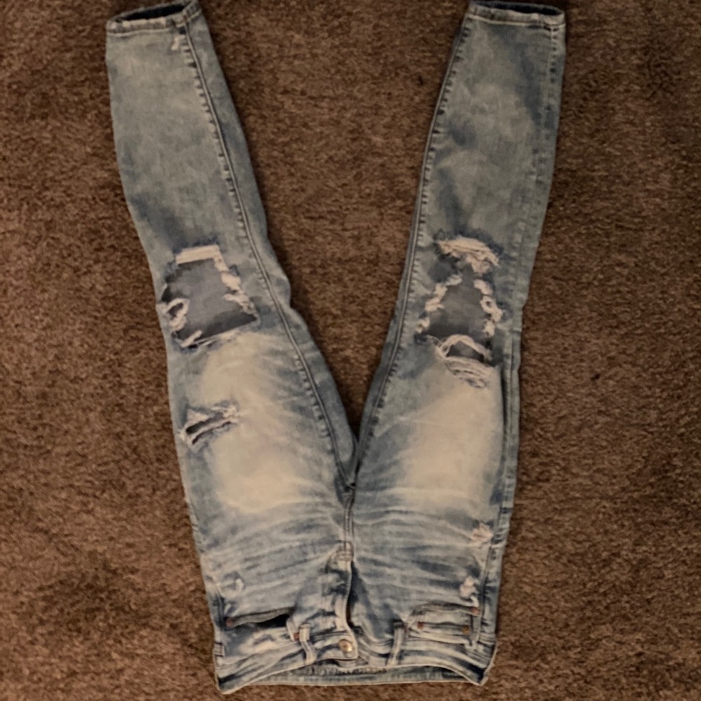 American eagle ripped jeans